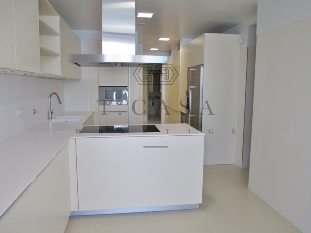 Apartamento T3 Duplex - Estoril-8