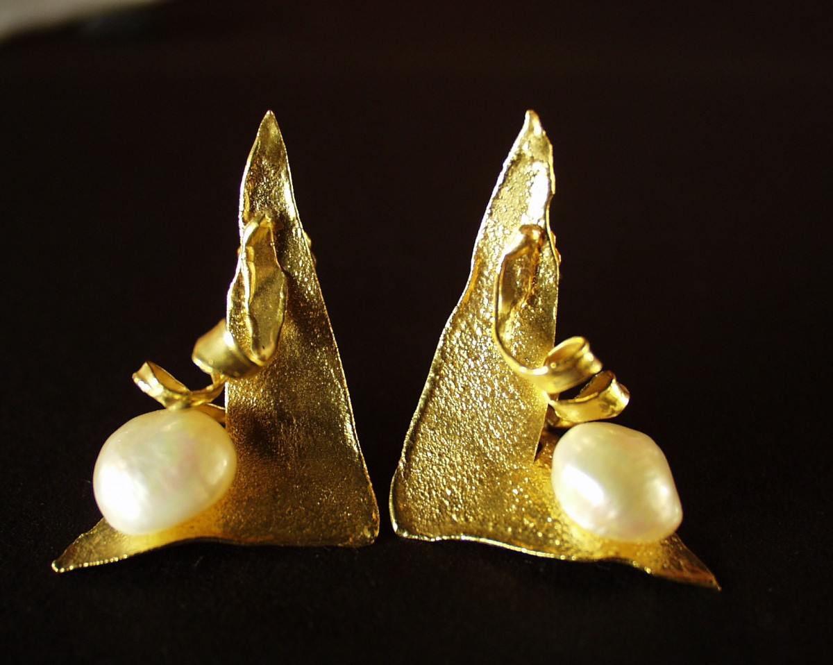 Brincos com pérolas