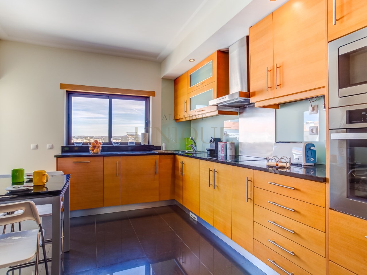 Espaçoso apartamento T3 no centro de Lagos