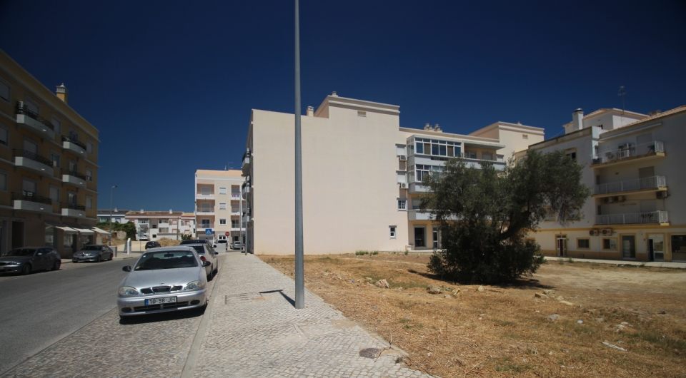 Excelente Oportunidade - Urbana Lote para venda em Almancil, perto de _2