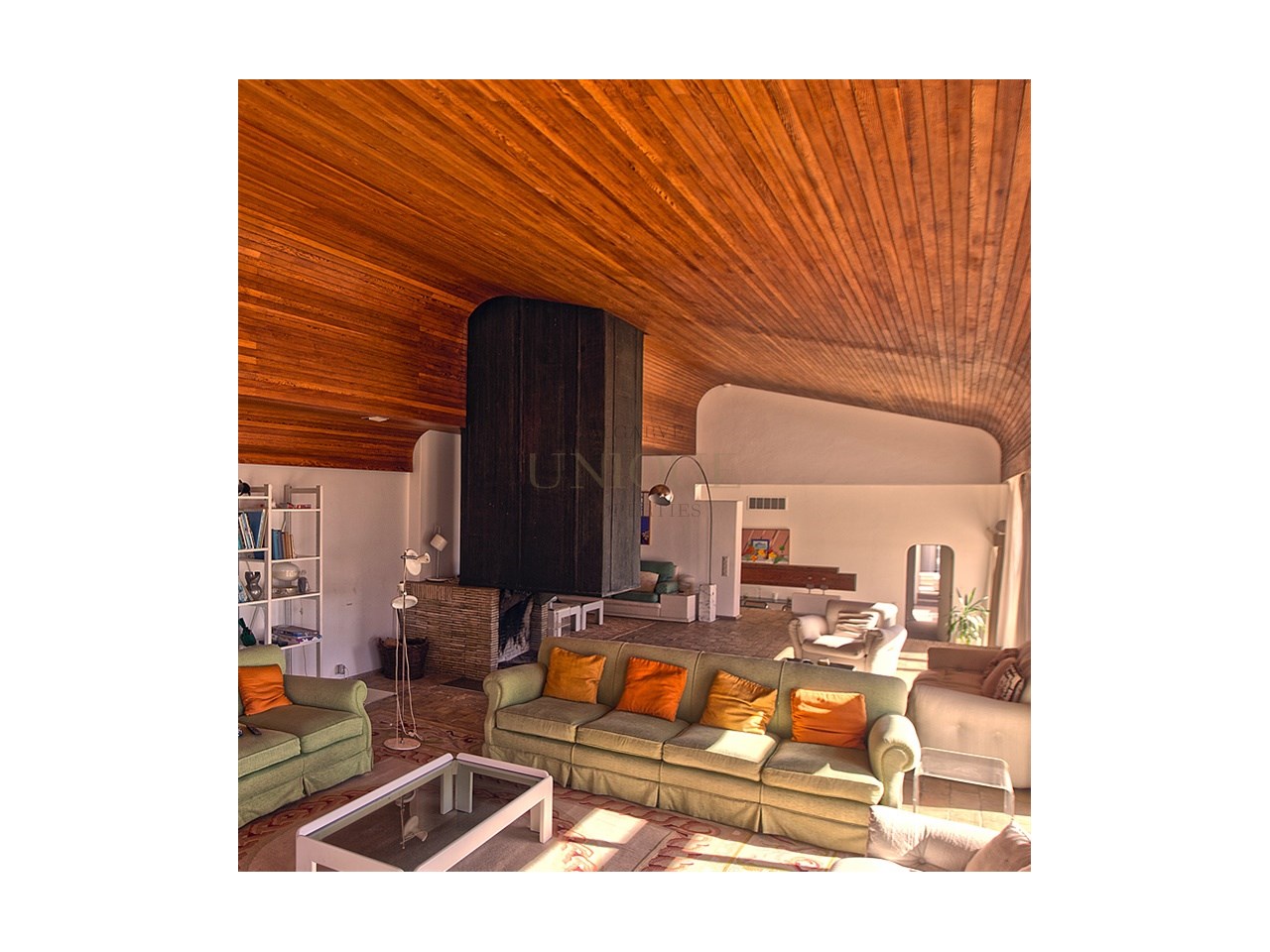 Extensa propriedade frente ao mar