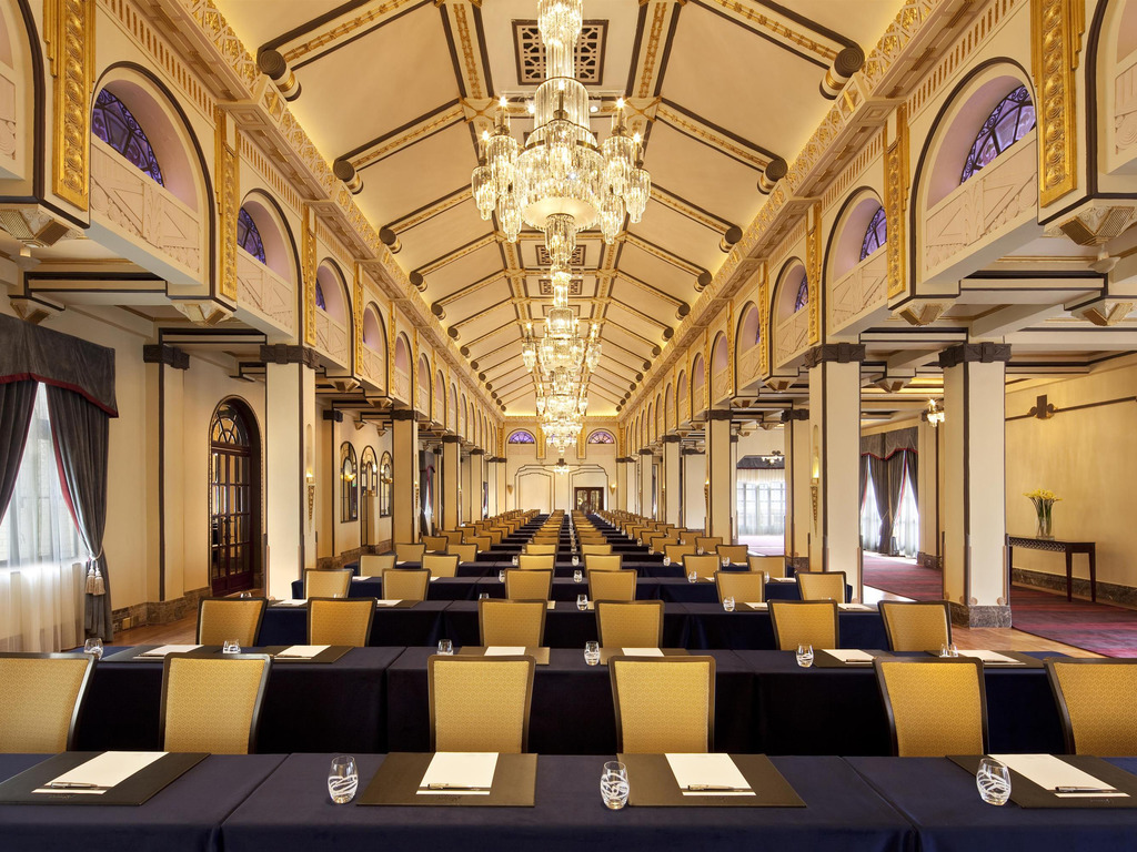 Fairmont Peace Hotel