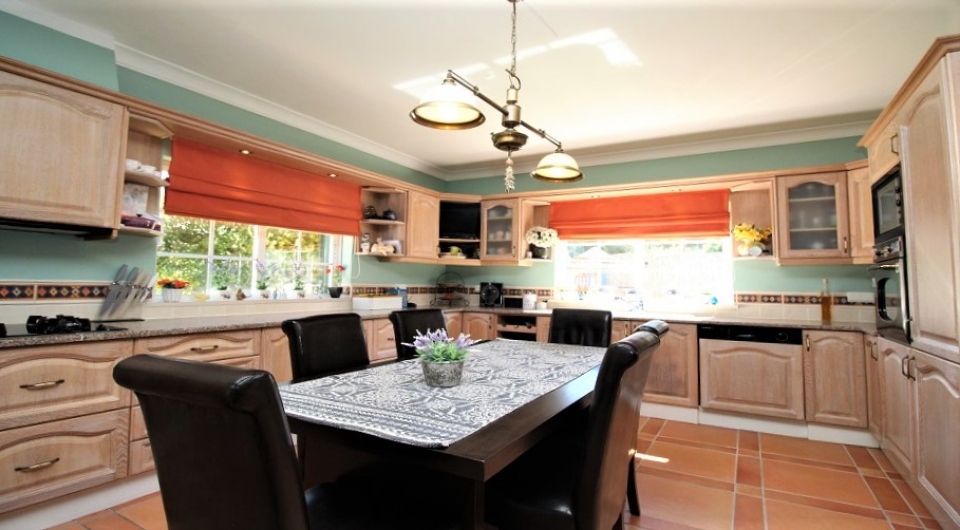 Fantástica moradia  de 4 quartos com piscina para venda em Alvor, Alg_10