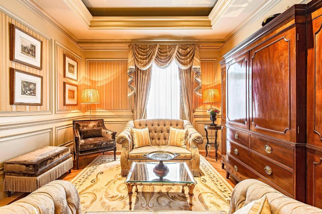 Hotel Grande Bretagne