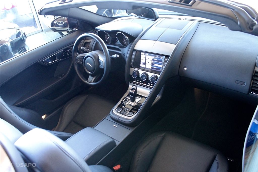 Jaguar F-Type S V6 3.0 Convertible Auto-1