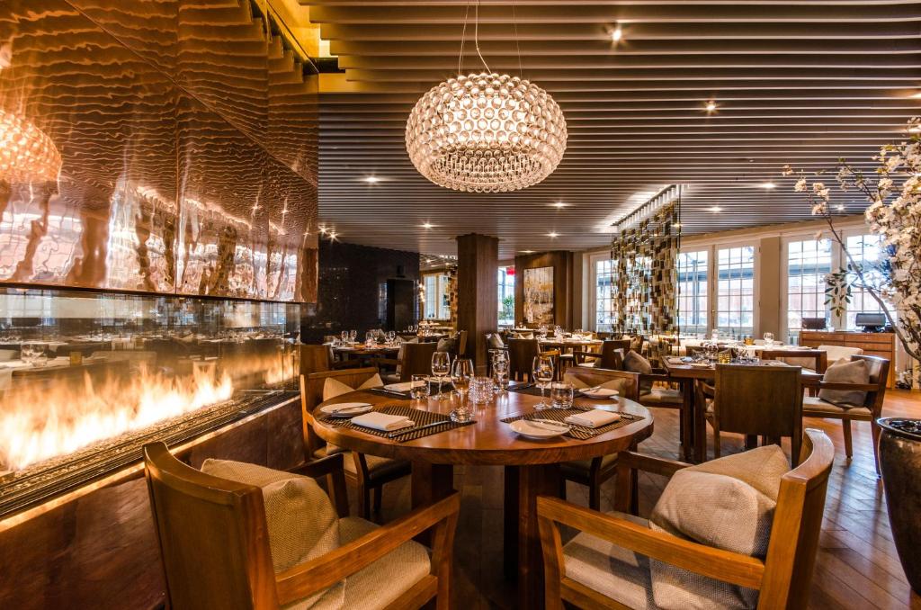 Maison Boulud Restaurant