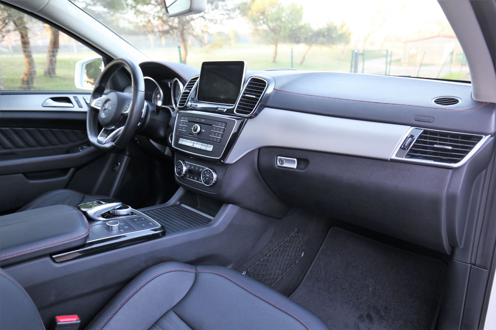 Mercedes-Benz GLE-350