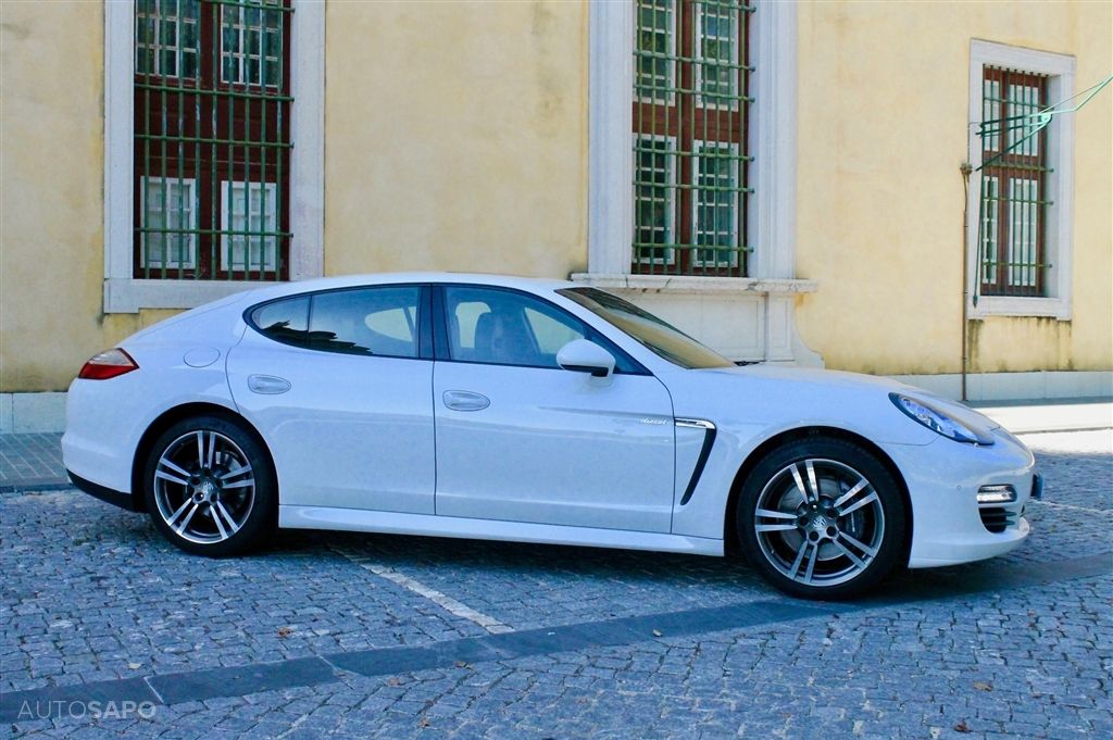 Porsche Panamera 3.0D SPORT-3