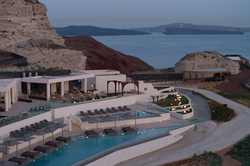 Santo Mine Oia Suites