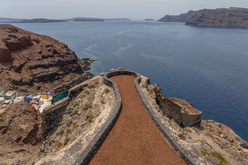 Santo Mine Oia Suites