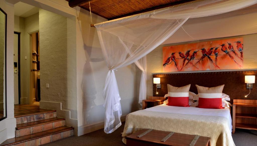 Victoria Falls Safari Lodge