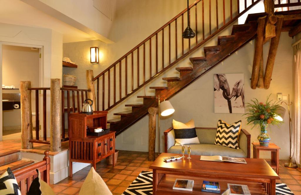 Victoria Falls Safari Lodge