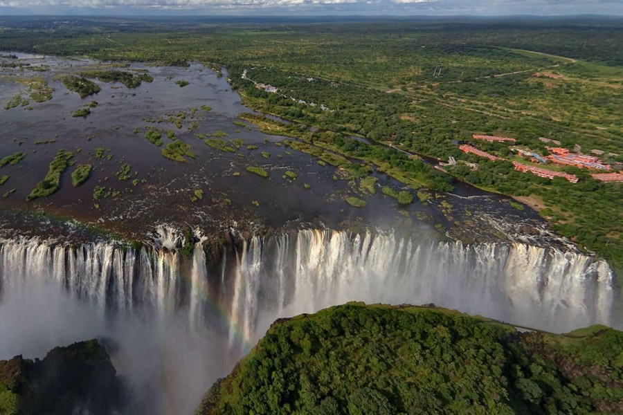 Victoria Falls Safari Lodge