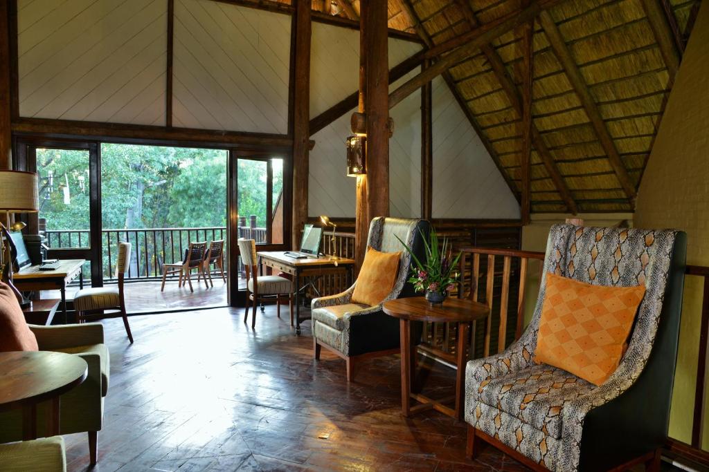 Victoria Falls Safari Lodge