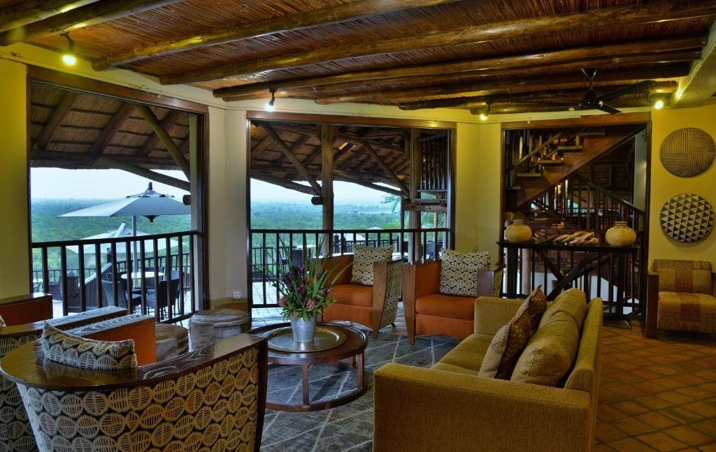 Victoria Falls Safari Lodge