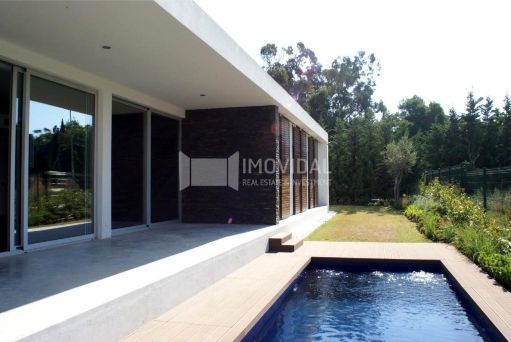 Moradia T4 - Piscina - Carnaxide